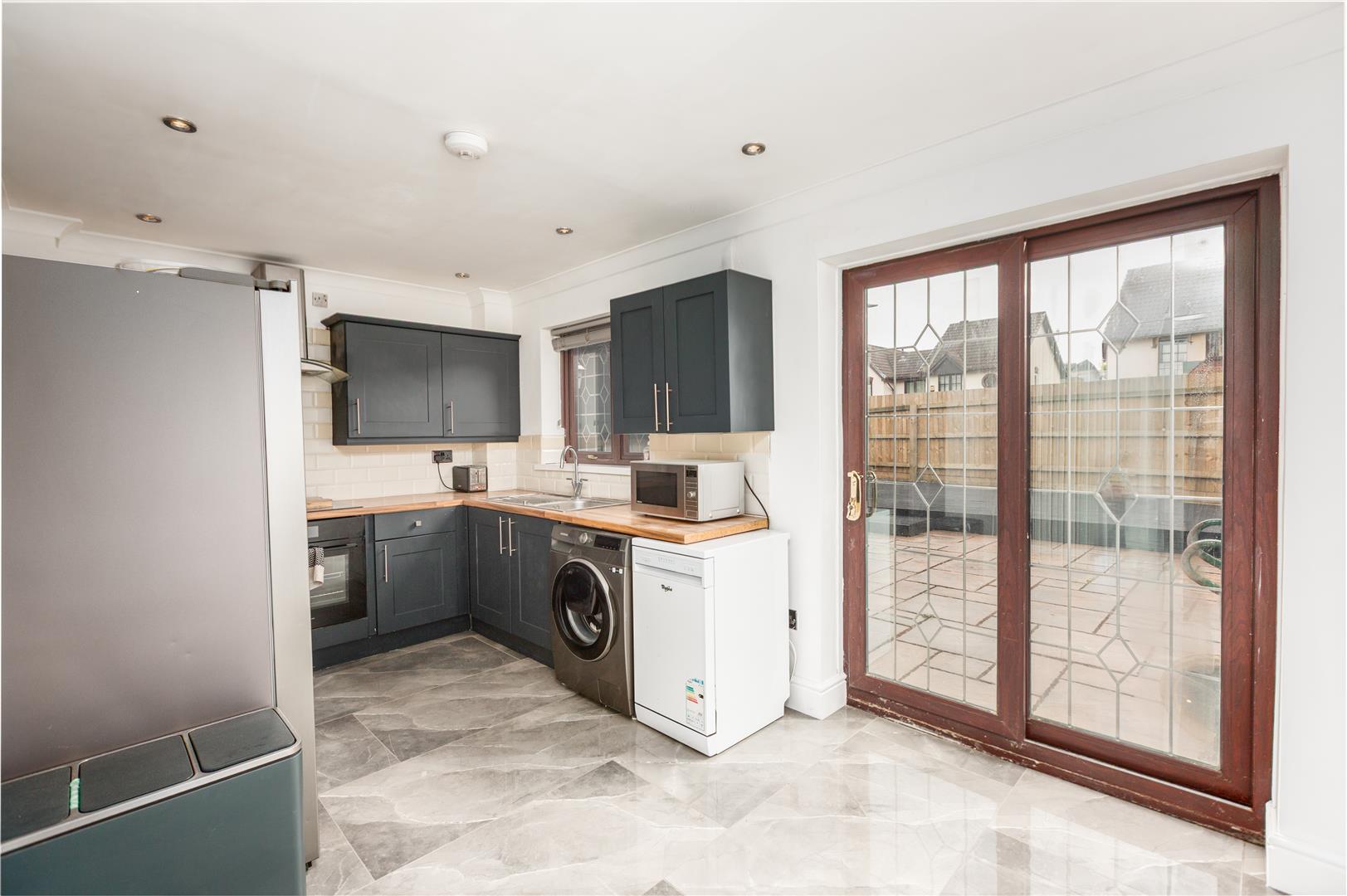 Carmarthen Road, Cwmdu, Swansea, SA5 8LL